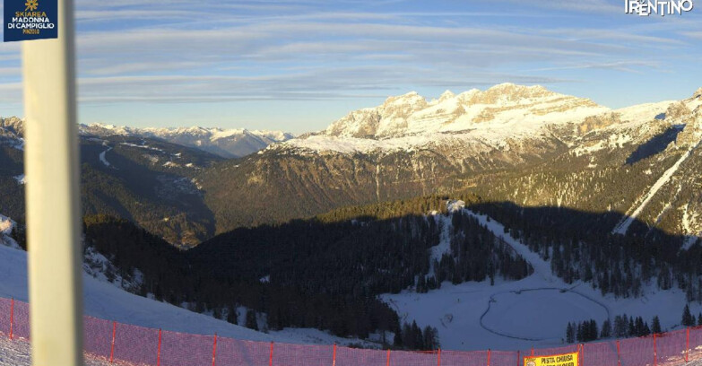 Webcam Pinzolo - Rifugio Doss del Sabion - 2100m