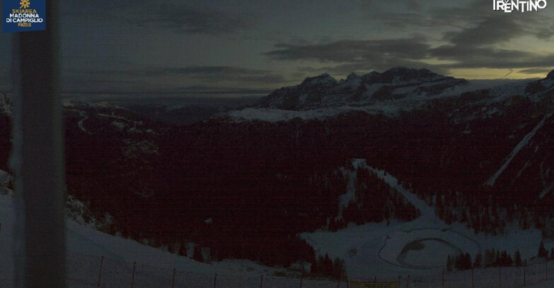 Webcam Pinzolo - Rifugio Doss del Sabion - 2100m