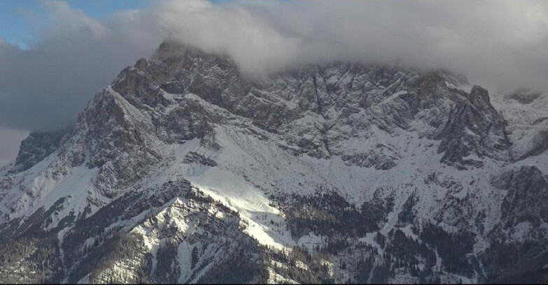 Webcam Сан-Мартино-ди-Кастроцца - Пассо-Ролле - Pale di San Martino