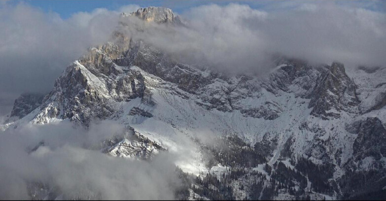 Webcam Сан-Мартино-ди-Кастроцца - Пассо-Ролле - Pale di San Martino