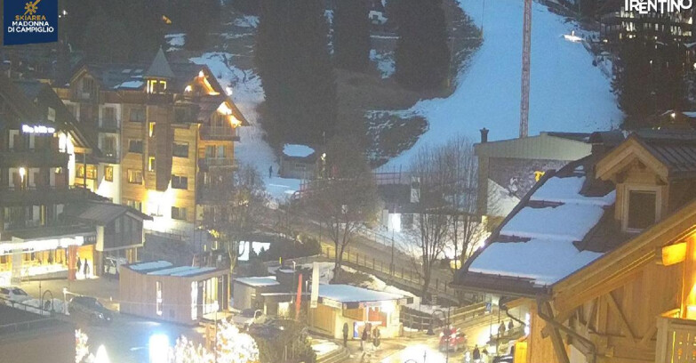 Webcam Madonna di Campiglio (Skiarea Campiglio Dolomiti di Brenta - Val di Sole Val Rendena) - Madonna di Campiglio