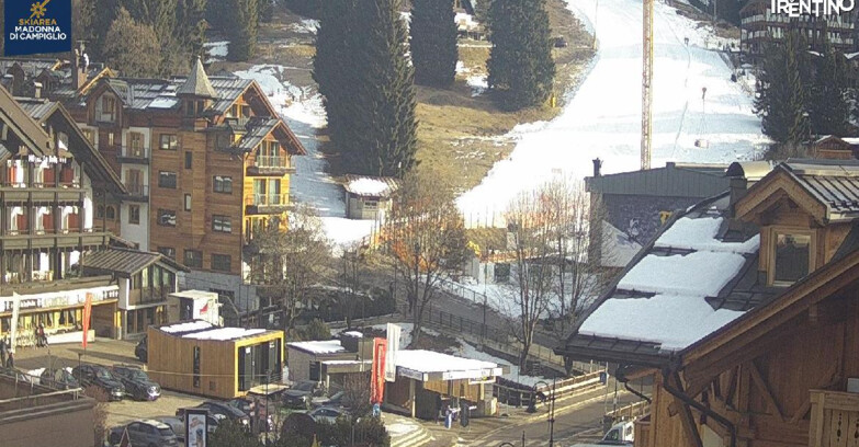 Webcam Madonna di Campiglio (Skiarea Campiglio Dolomiti di Brenta - Val di Sole Val Rendena) - Madonna di Campiglio