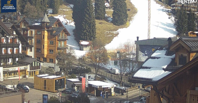 Webcam Madonna di Campiglio (Skiarea Campiglio Dolomiti di Brenta - Val di Sole Val Rendena) - Madonna di Campiglio
