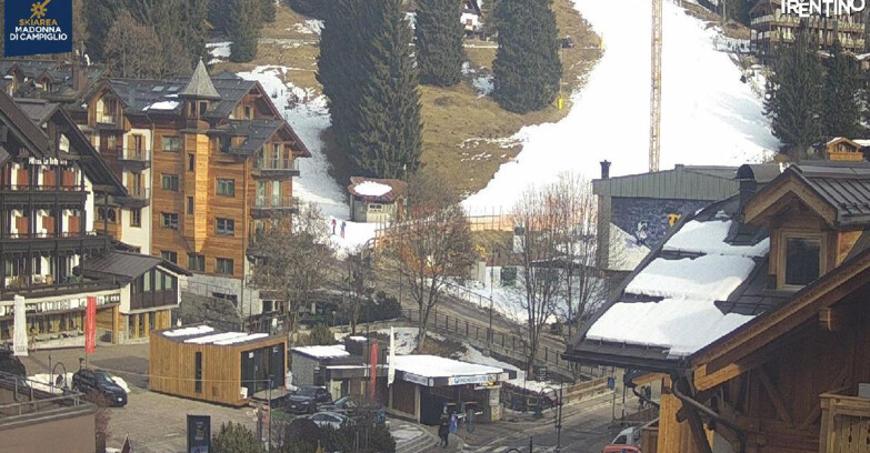 Webcam Madonna di Campiglio (Skiarea Campiglio Dolomiti di Brenta - Val di Sole Val Rendena) - Madonna di Campiglio