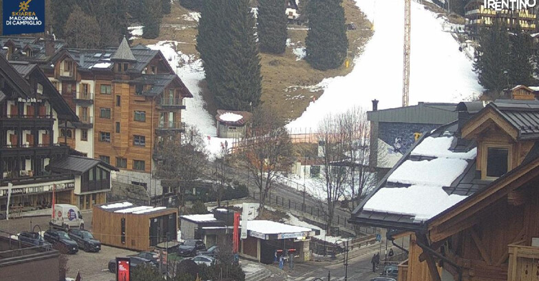 Webcam Madonna di Campiglio (Skiarea Campiglio Dolomiti di Brenta - Val di Sole Val Rendena) - Madonna di Campiglio
