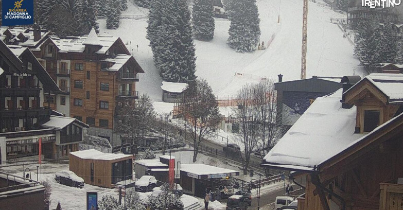 Webcam Madonna di Campiglio (Skiarea Campiglio Dolomiti di Brenta - Val di Sole Val Rendena) - Madonna di Campiglio