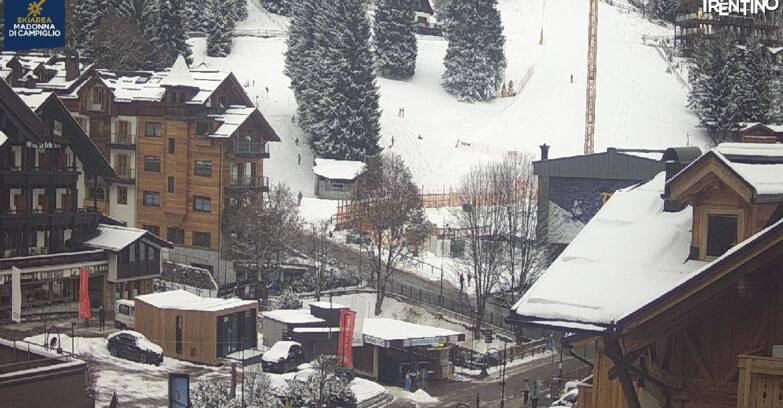 Webcam Madonna di Campiglio (Skiarea Campiglio Dolomiti di Brenta - Val di Sole Val Rendena) - Madonna di Campiglio