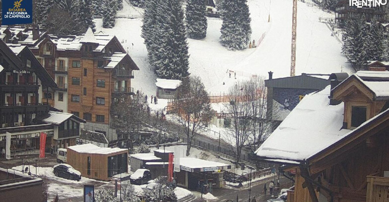 Webcam Madonna di Campiglio (Skiarea Campiglio Dolomiti di Brenta - Val di Sole Val Rendena) - Madonna di Campiglio
