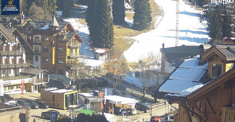Webcam Madonna di Campiglio (Skiarea Campiglio Dolomiti di Brenta - Val di Sole Val Rendena) - Madonna di Campiglio