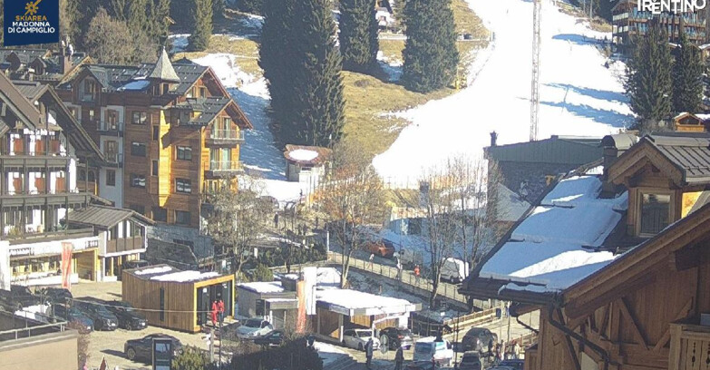 Webcam Madonna di Campiglio (Skiarea Campiglio Dolomiti di Brenta - Val di Sole Val Rendena) - Madonna di Campiglio