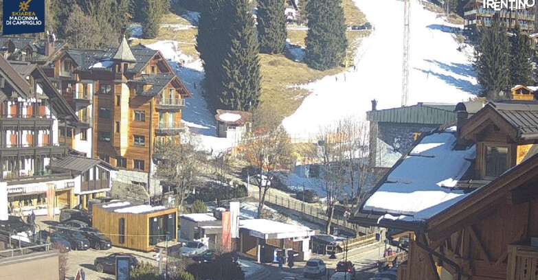 Webcam Madonna di Campiglio (Skiarea Campiglio Dolomiti di Brenta - Val di Sole Val Rendena) - Madonna di Campiglio