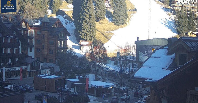 Webcam Madonna di Campiglio (Skiarea Campiglio Dolomiti di Brenta - Val di Sole Val Rendena) - Madonna di Campiglio
