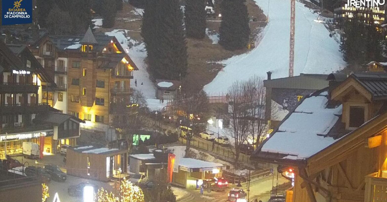 Webcam Madonna di Campiglio (Skiarea Campiglio Dolomiti di Brenta - Val di Sole Val Rendena) - Madonna di Campiglio