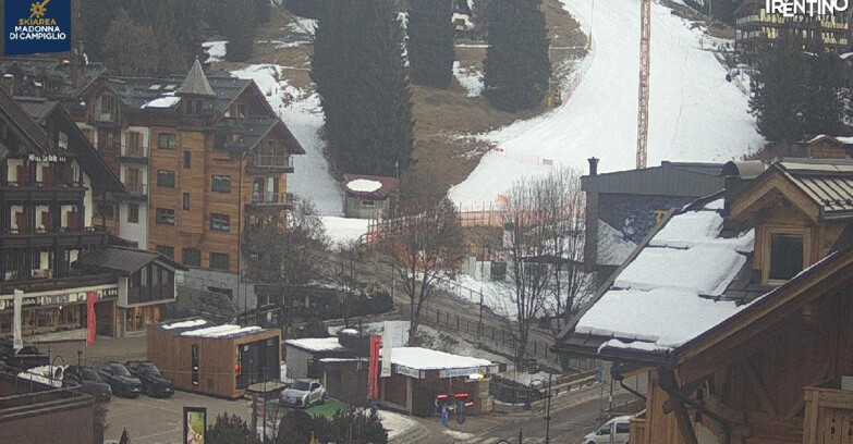 Webcam Madonna di Campiglio (Skiarea Campiglio Dolomiti di Brenta - Val di Sole Val Rendena) - Madonna di Campiglio
