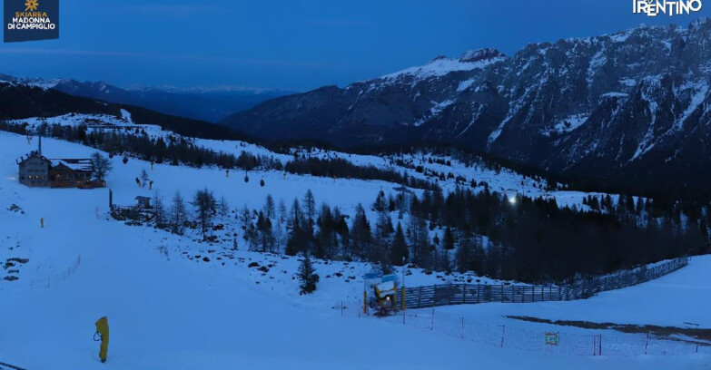 Webcam Madonna di Campiglio - Campiglio Rifugio Viviani 