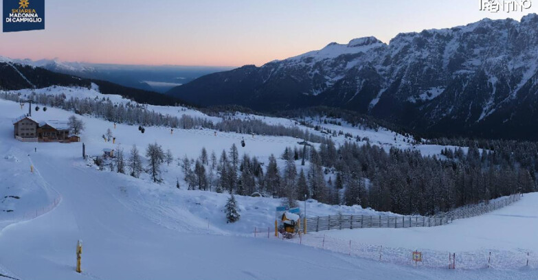 Webcam Madonna di Campiglio - Campiglio Rifugio Viviani 