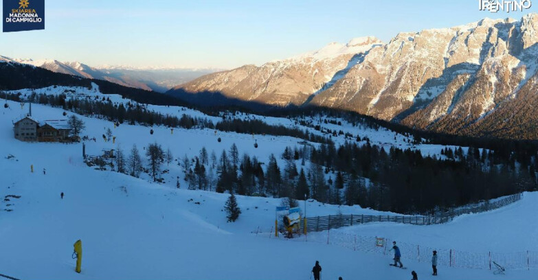 Webcam Madonna di Campiglio - Campiglio Rifugio Viviani 