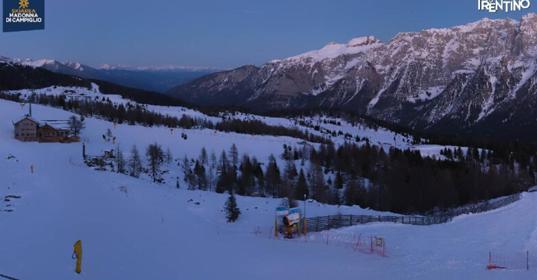 Webcam Madonna di Campiglio - Campiglio Rifugio Viviani 