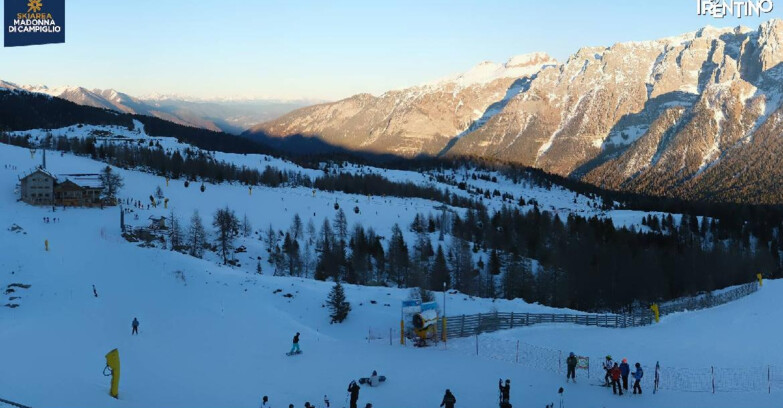 Webcam Madonna di Campiglio - Rifugio Viviani