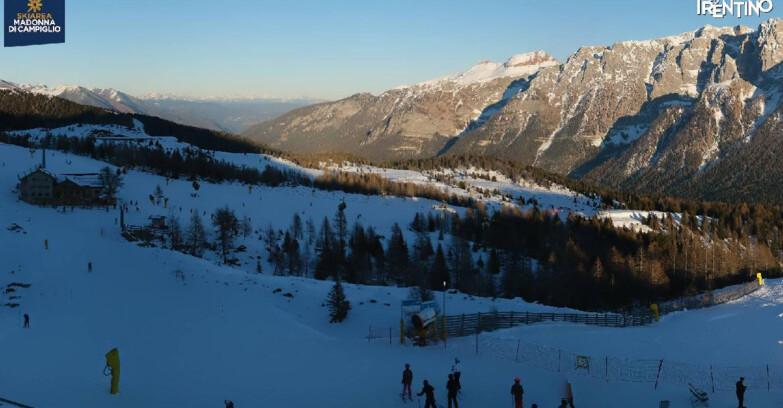 Webcam Мадонна-ди-Кампильо  - Rifugio Viviani