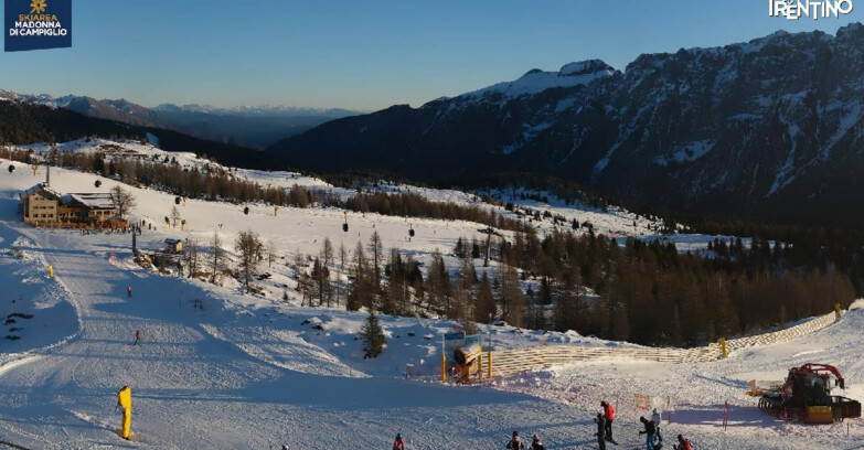 Webcam Мадонна-ди-Кампильо  - Rifugio Viviani