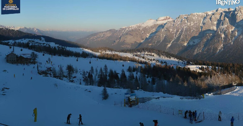 Webcam Madonna di Campiglio - Campiglio Rifugio Viviani 