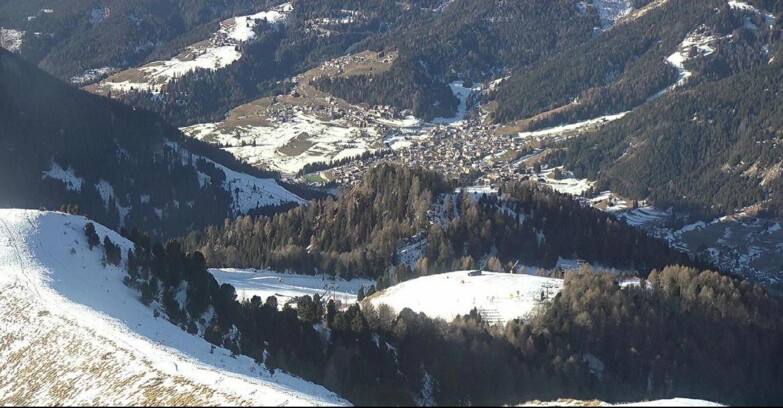 Webcam Pozza di Fassa-Aloch-Buffaure  - Sasso Lungo e Sasso Piatto visti da Buffaure