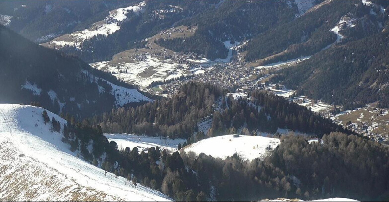 Webcam Pozza di Fassa-Aloch-Buffaure  - Sasso Lungo e Sasso Piatto visti da Buffaure