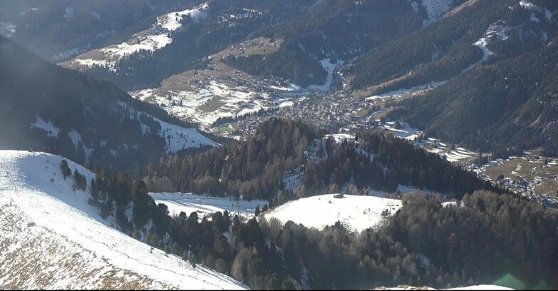 Webcam Pozza di Fassa-Aloch-Buffaure  - Sasso Lungo e Sasso Piatto visti da Buffaure