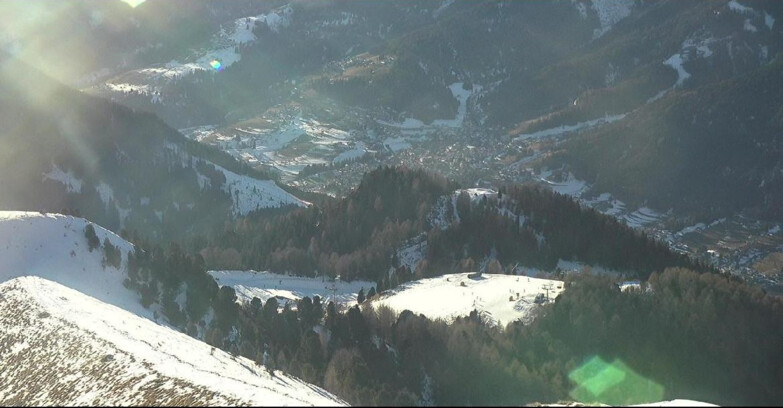 Webcam Pozza di Fassa-Aloch-Buffaure  - Sasso Lungo e Sasso Piatto visti da Buffaure