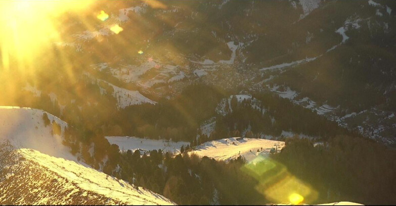Webcam Pozza di Fassa-Aloch-Buffaure  - Sasso Lungo e Sasso Piatto visti da Buffaure
