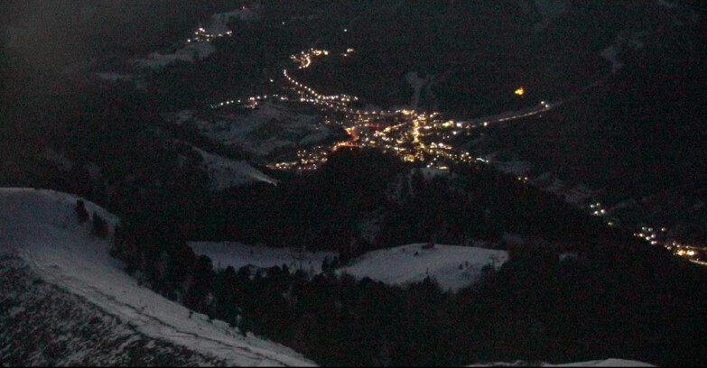 Webcam Pozza di Fassa-Aloch-Buffaure  - Sasso Lungo e Sasso Piatto visti da Buffaure