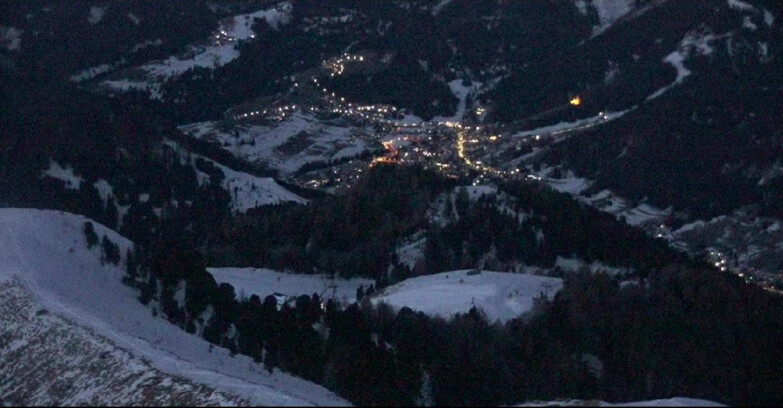 Webcam Pozza di Fassa-Aloch-Buffaure  - Sasso Lungo e Sasso Piatto visti da Buffaure