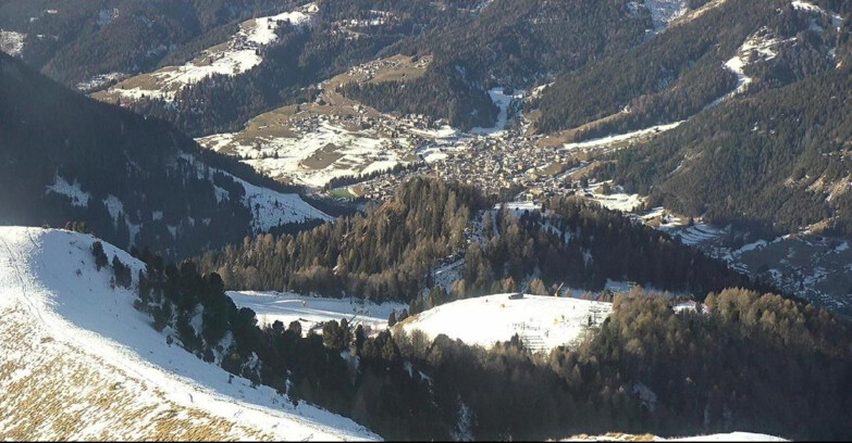 Webcam Pozza di Fassa-Aloch-Buffaure  - Sasso Lungo e Sasso Piatto visti da Buffaure