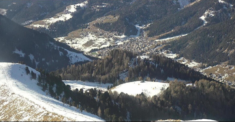Webcam Pozza di Fassa-Aloch-Buffaure  - Sasso Lungo e Sasso Piatto visti da Buffaure