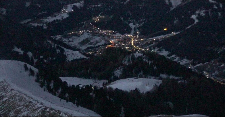 Webcam Pozza di Fassa-Aloch-Buffaure  - Sasso Lungo e Sasso Piatto visti da Buffaure