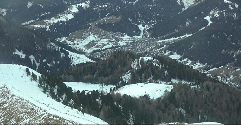 Webcam Pozza di Fassa-Aloch-Buffaure  - Sasso Lungo e Sasso Piatto visti da Buffaure