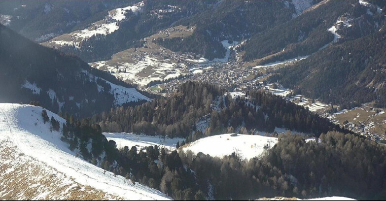 Webcam Pozza di Fassa-Aloch-Buffaure - Sasso Lungo e Sasso Piatto visti da Buffaure