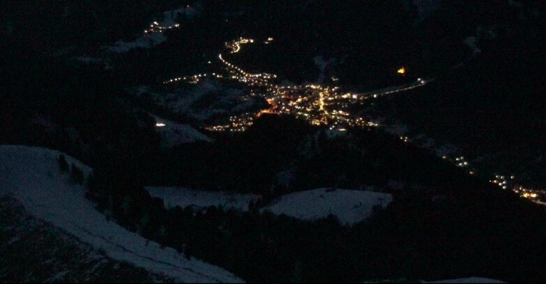Webcam Pozza di Fassa-Aloch-Buffaure - Sasso Lungo e Sasso Piatto visti da Buffaure