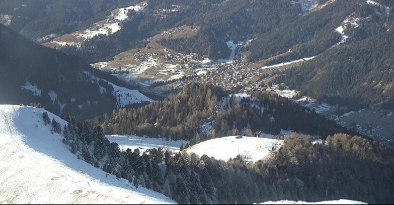 Webcam Pozza di Fassa-Aloch-Buffaure  - Sasso Lungo e Sasso Piatto visti da Buffaure