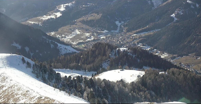 Webcam Pozza di Fassa-Aloch-Buffaure  - Sasso Lungo e Sasso Piatto visti da Buffaure