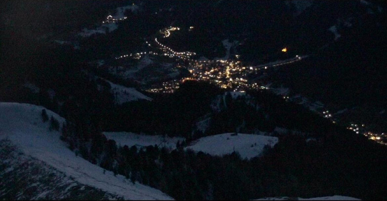 Webcam Pozza di Fassa-Aloch-Buffaure  - Sasso Lungo e Sasso Piatto visti da Buffaure