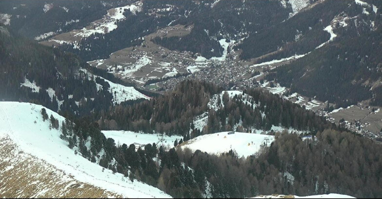 Webcam Pozza di Fassa-Aloch-Buffaure  - Sasso Lungo und Sasso Piatto