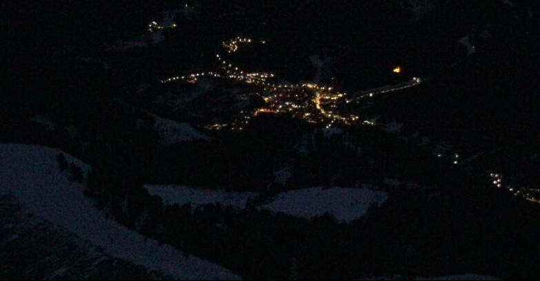 Webcam Pozza di Fassa-Aloch-Buffaure - Sasso Lungo e Sasso Piatto visti da Buffaure