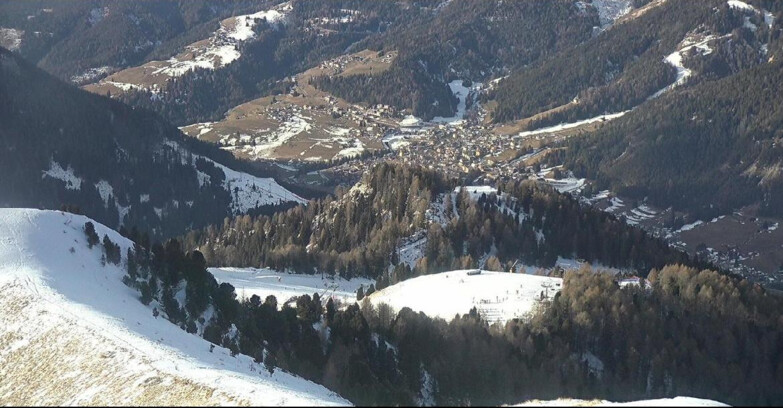 Webcam Pozza di Fassa-Aloch-Buffaure  - Sasso Lungo e Sasso Piatto visti da Buffaure