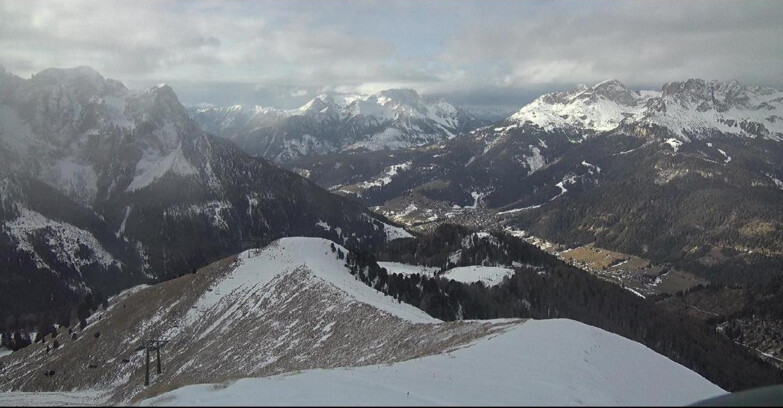 Webcam Pozza di Fassa-Aloch-Buffaure  - Sasso Lungo e Sasso Piatto visti da Buffaure