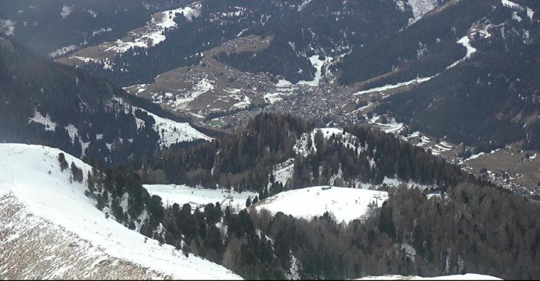 Webcam Pozza di Fassa-Aloch-Buffaure  - Sasso Lungo e Sasso Piatto visti da Buffaure