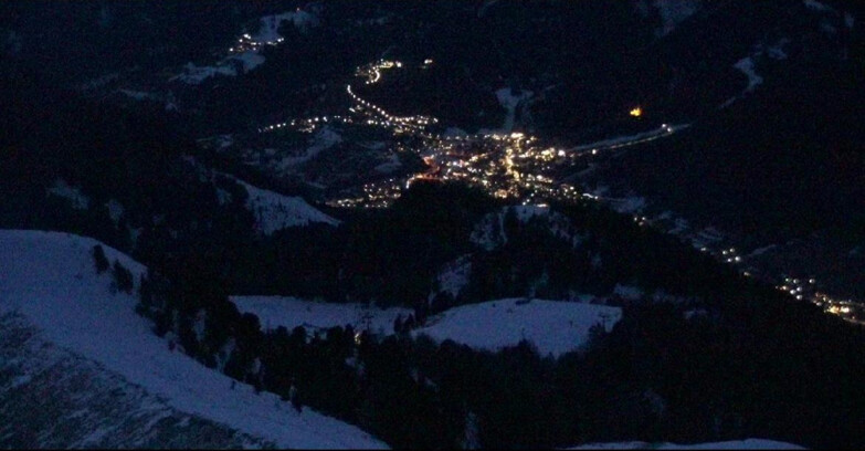 Webcam Pozza di Fassa-Aloch-Buffaure  - Sasso Lungo e Sasso Piatto visti da Buffaure