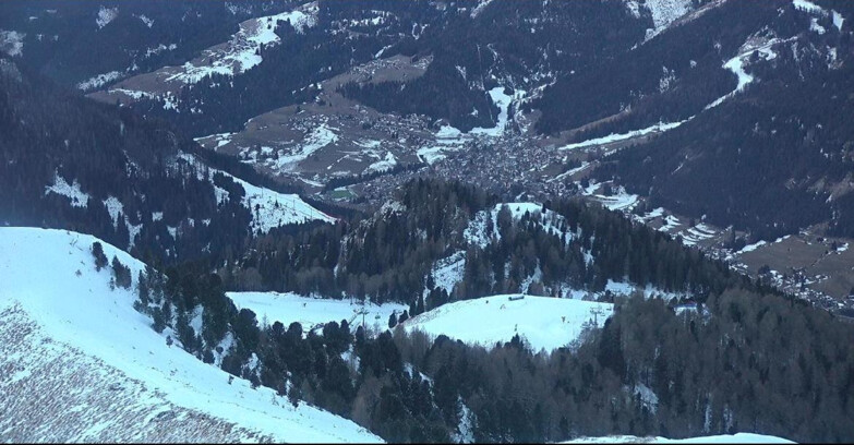 Webcam Pozza di Fassa-Aloch-Buffaure - Sasso Lungo e Sasso Piatto visti da Buffaure