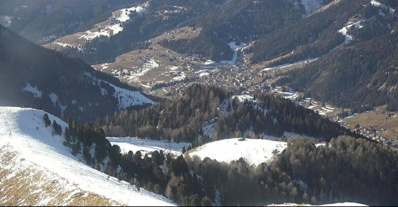 Webcam Pozza di Fassa-Aloch-Buffaure - Sasso Lungo e Sasso Piatto visti da Buffaure